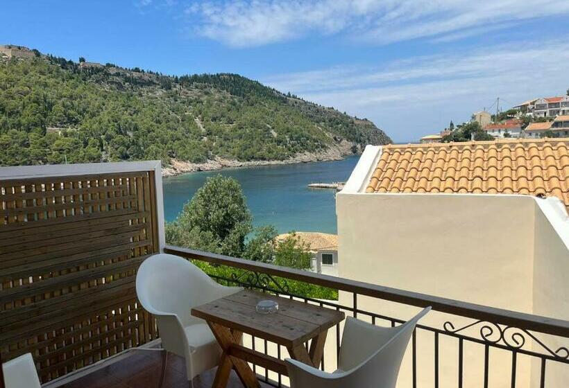 اتاق استاندارد, Vassilis Retreat