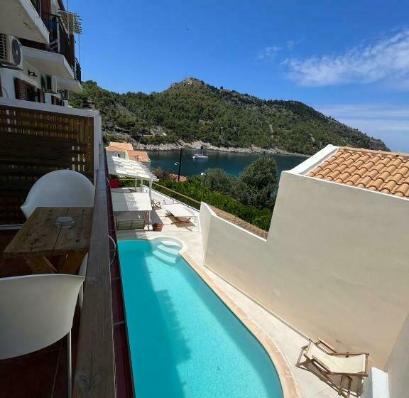 اتاق استاندارد, Vassilis Retreat