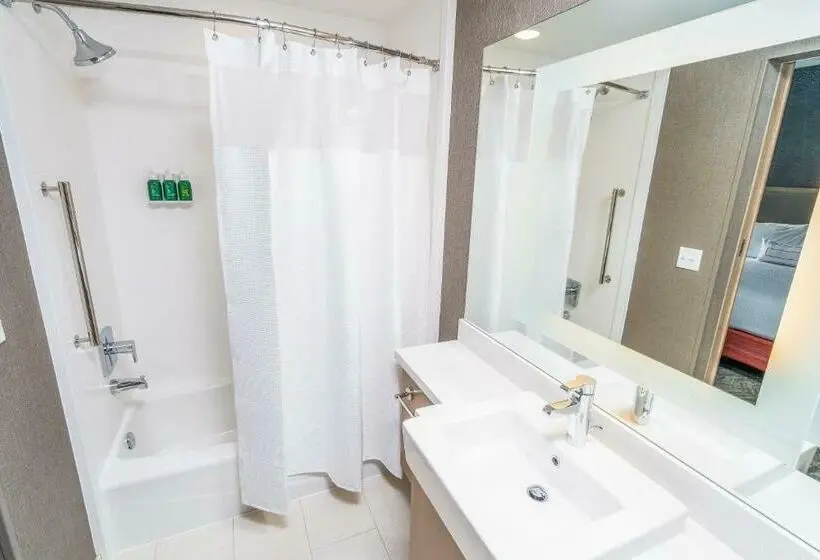سوییت, Springhill Suites Spokane Airport