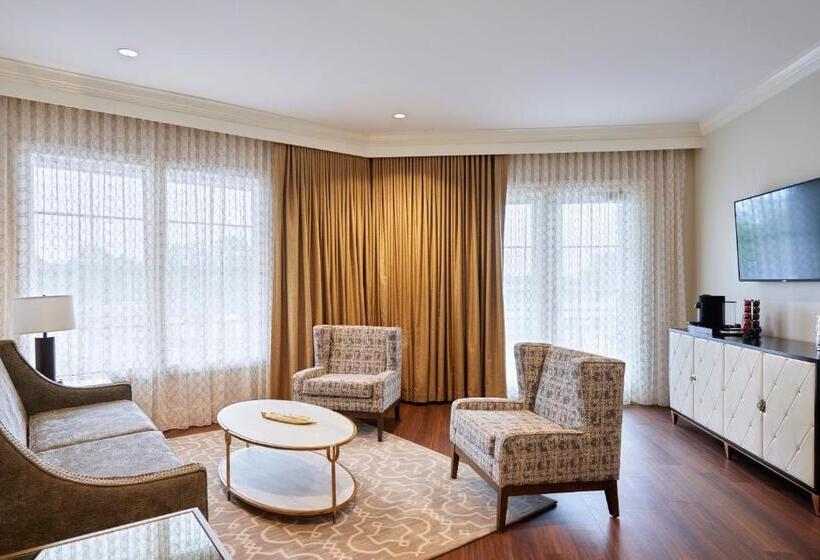 スイート, The Inn At Meadowbrook