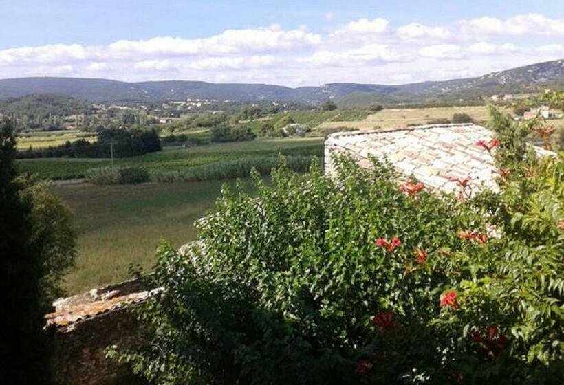 شقة غرفة واحدة, Le Mouleyras