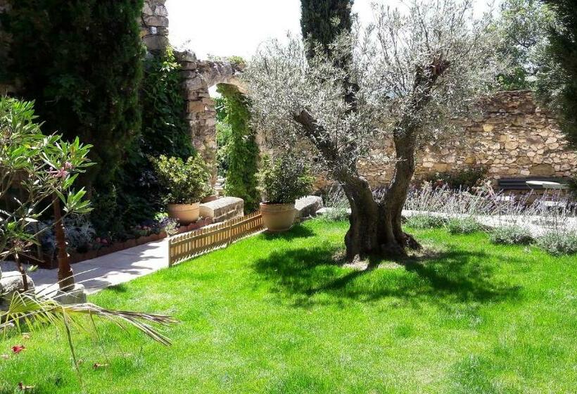 شقة غرفة واحدة, Le Mouleyras