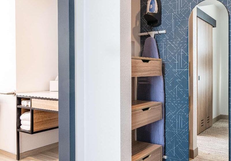 غرفة قياسية سرير كينج, Hilton Garden Inn Flint Downtown