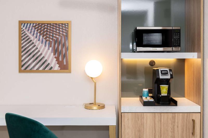 غرفة قياسية سرير كينج, Hilton Garden Inn Flint Downtown