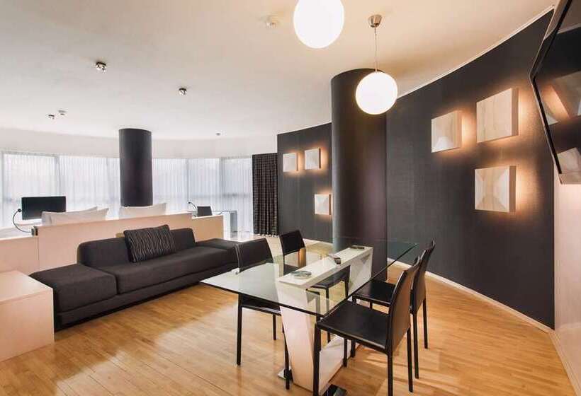 غرفة ديلوكس سرير كينج, Hilton Garden Inn Flint Downtown