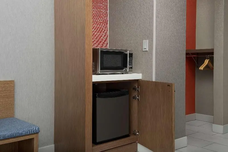 キングサイズベッドのスイートルーム, Hilton Garden Inn San Jose Airport
