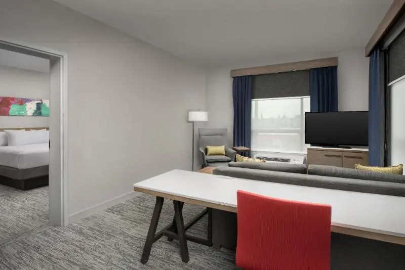 キングサイズベッドのスイートルーム, Hilton Garden Inn San Jose Airport
