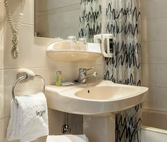 スタンダードトリプルルーム, Sercotel Togumar