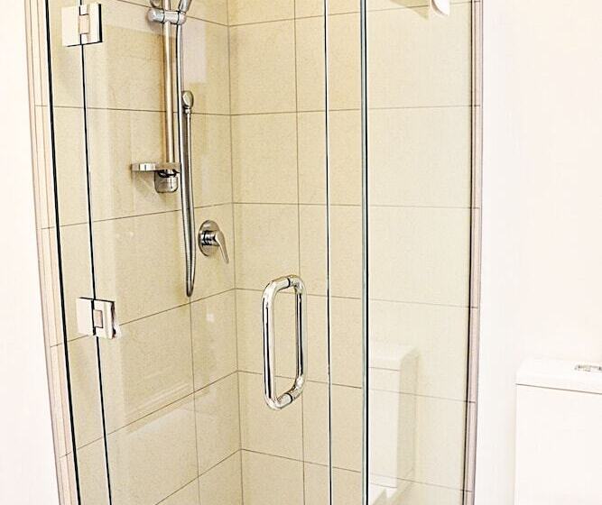 غرفة قياسية, Airport Gateway