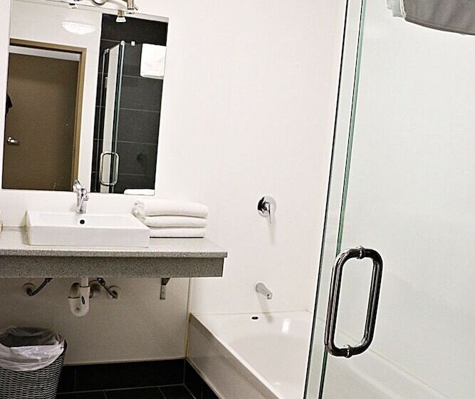 غرفة قياسية, Airport Gateway