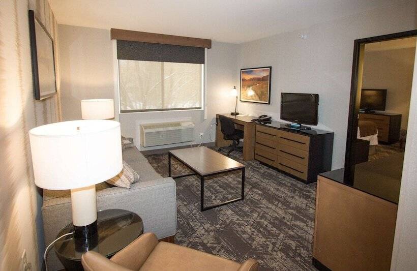 جناح, Best Western Holiday Hills