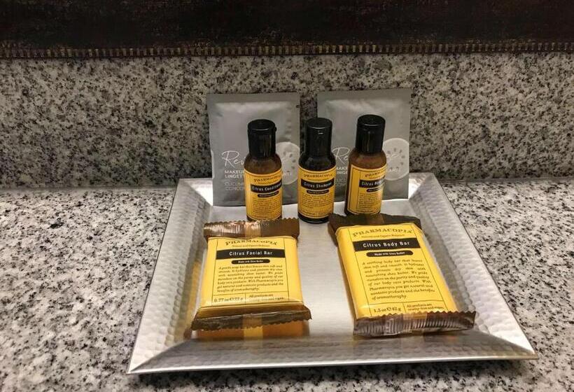 스위트 킹사이즈 침대, Best Western Plus Oklahoma City Yukon