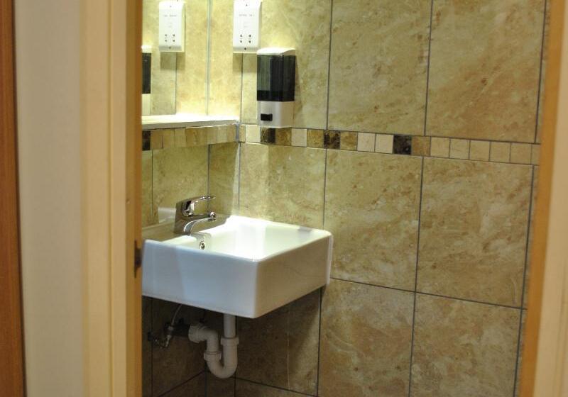 ファミリールーム, Carlton