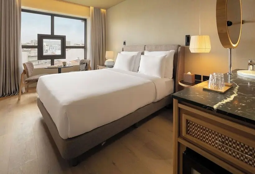 Camera Standard, Evolution Valbom