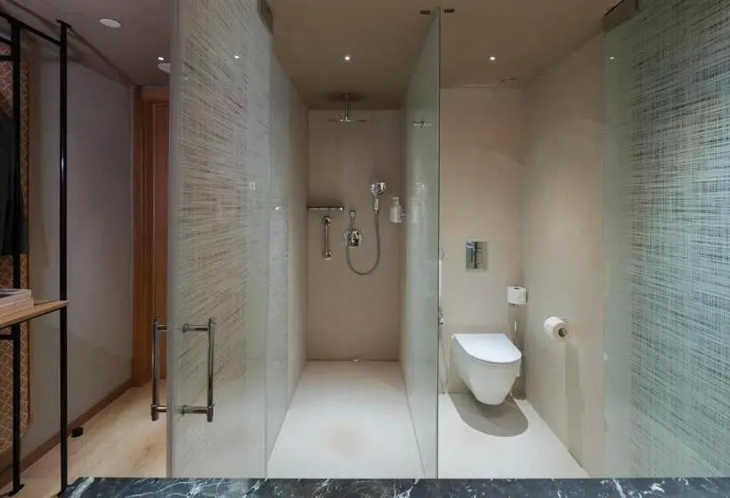 Camera Familiare, Evolution Valbom