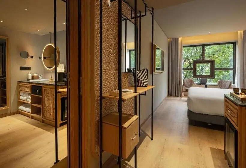 Camera Familiare, Evolution Valbom