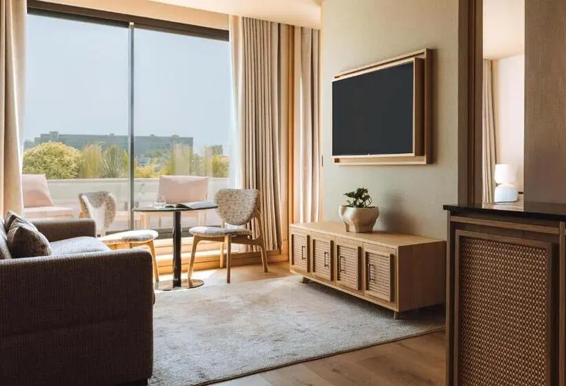 Suite Vista Citt?, Evolution Valbom