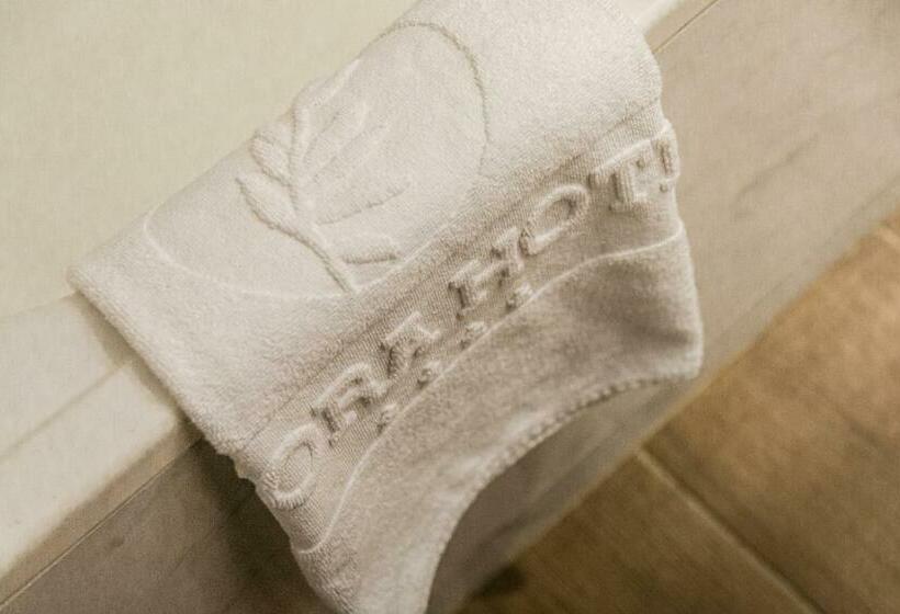 اتاق استاندارد با بالکن, Evora