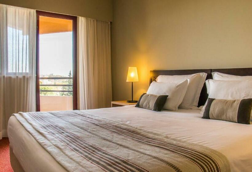 اتاق استاندارد با تخت بزرگ, Evora