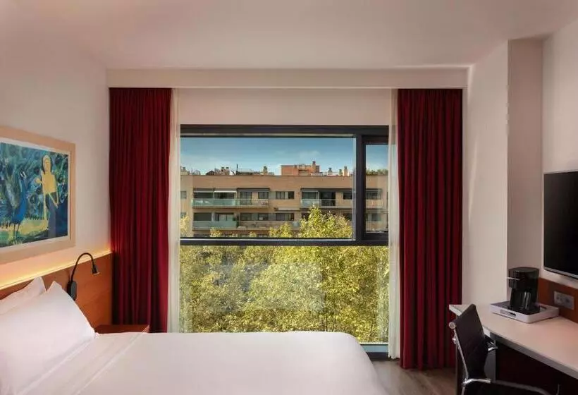 اتاق کلاسیک با تخت دونفره, Four Points By Sheraton Barcelona Diagonal