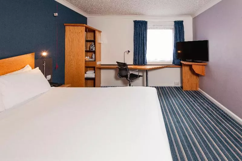 اتاق استاندارد برای معلولان, Holiday Inn Express London   Wandsworth, An Ihg