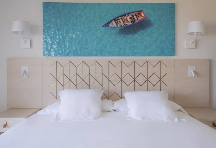 패밀리 룸 측면 바다 전망, Iberostar Waves Royal Andalus