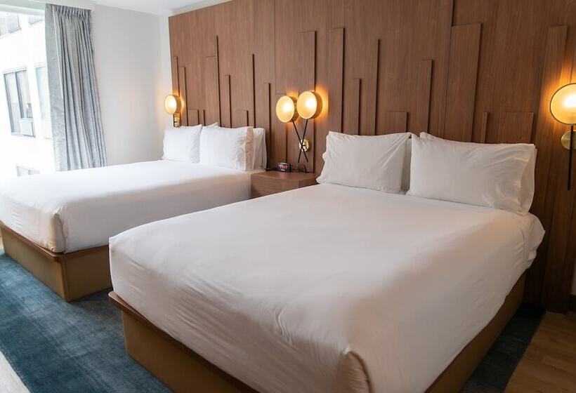 חדר סטנדרט שתי מיטות זוגיות, Indigo Detroit Downtown, An Ihg