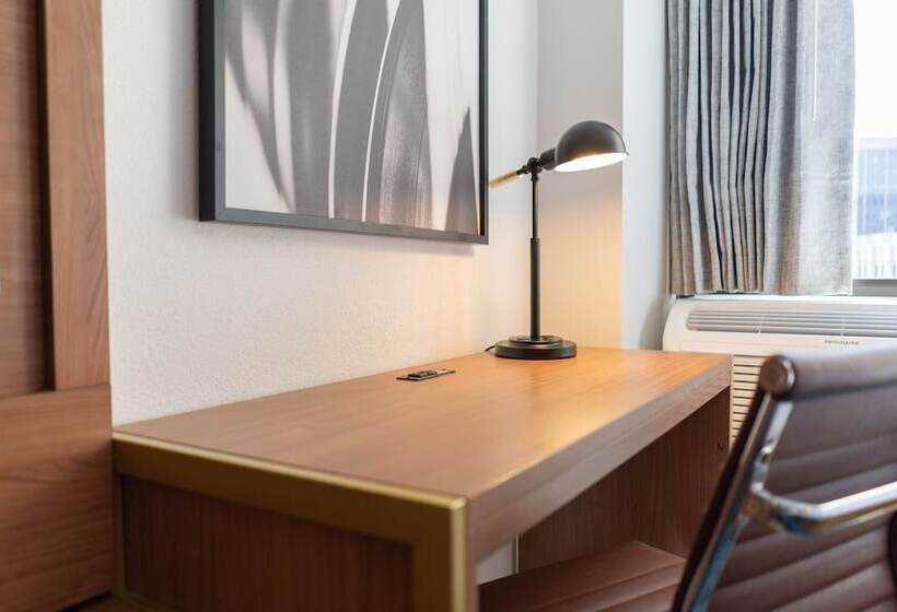 חדר סטנדרט, Indigo Detroit Downtown, An Ihg