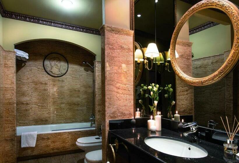 스탠다드 룸, Izan Trujillo