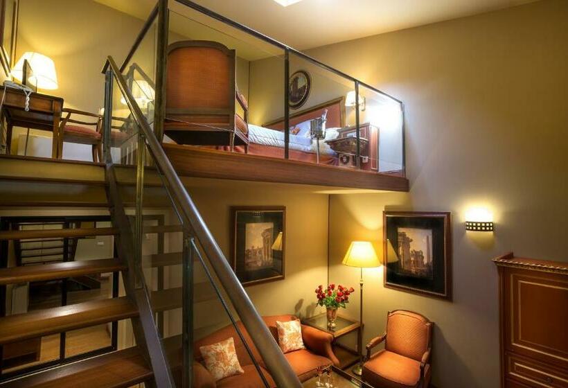 סוויטת ג'וניור, Izan Trujillo