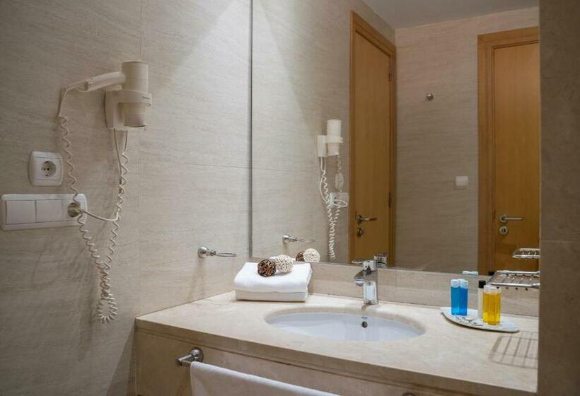 شقة غرفة واحدة, Neptuno By On Group