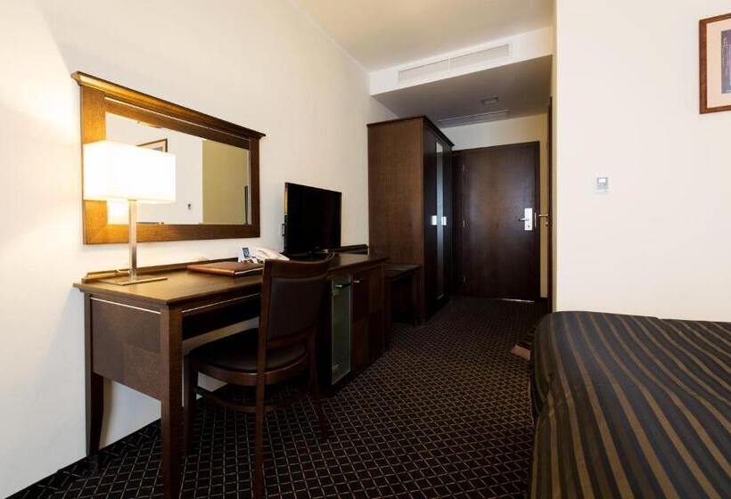 غرفة ديلوكس فردية, Selsky Dvur  Bohemian Village Courtyard