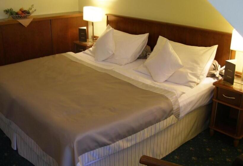 غرفة قياسية, Selsky Dvur  Bohemian Village Courtyard