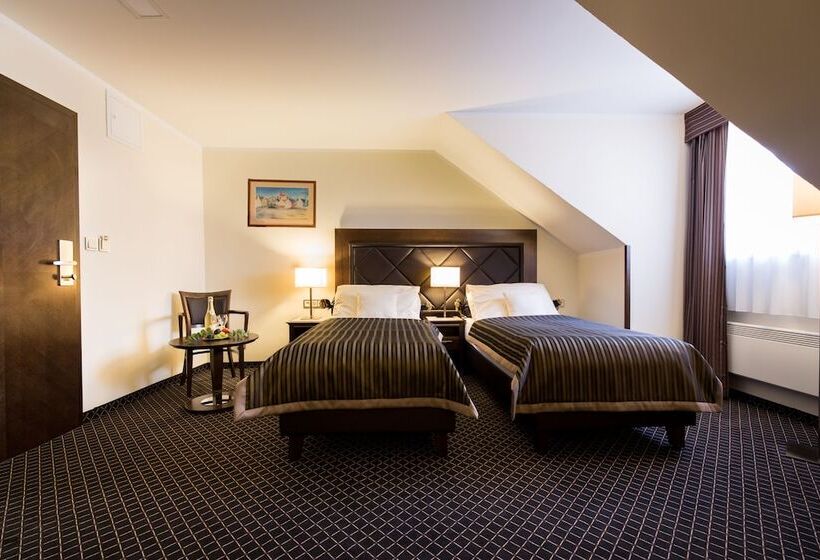 غرفة ديلوكس فردية, Selsky Dvur  Bohemian Village Courtyard