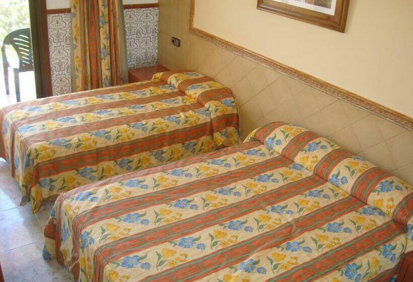 스탠다드 룸, Univers