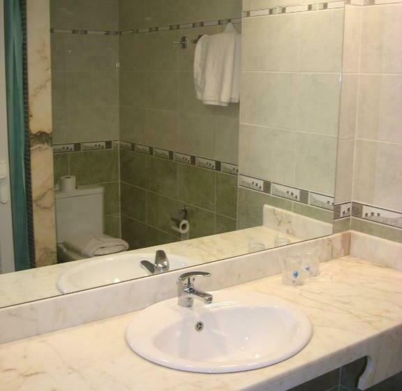 스탠다드 룸, Univers