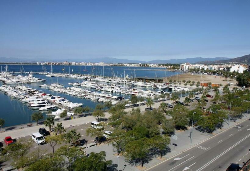 스탠다드 룸, Univers