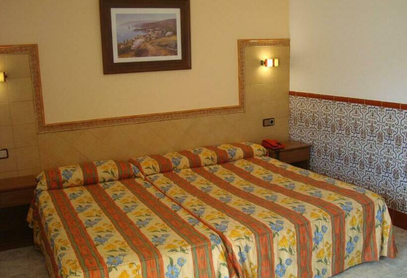 스탠다드 룸 풀장 전망, Univers