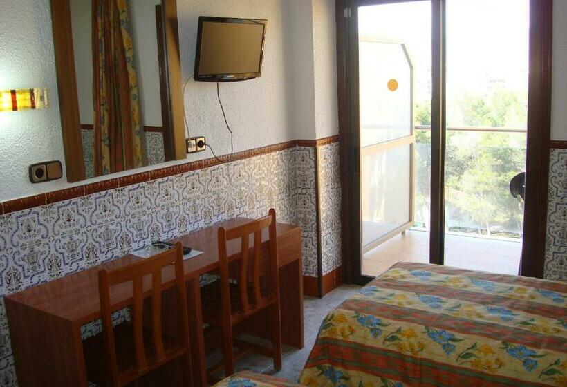 스탠다드 룸 풀장 전망, Univers