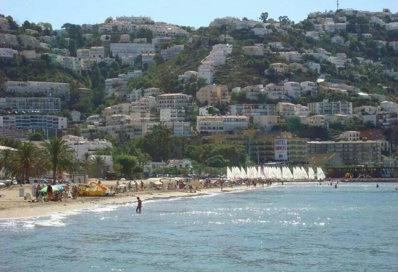 اتاق استاندارد با چشمانداز دریا, Univers