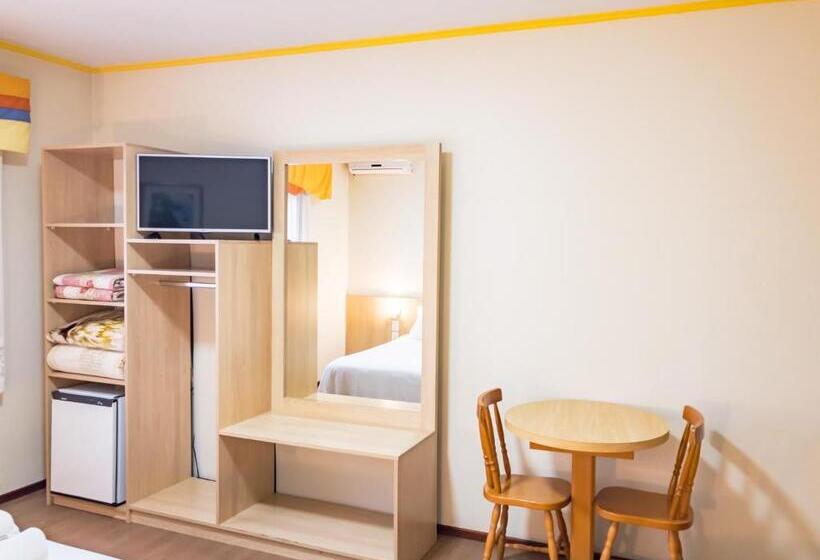 디럭스 트리플 룸, Pousada Serrana