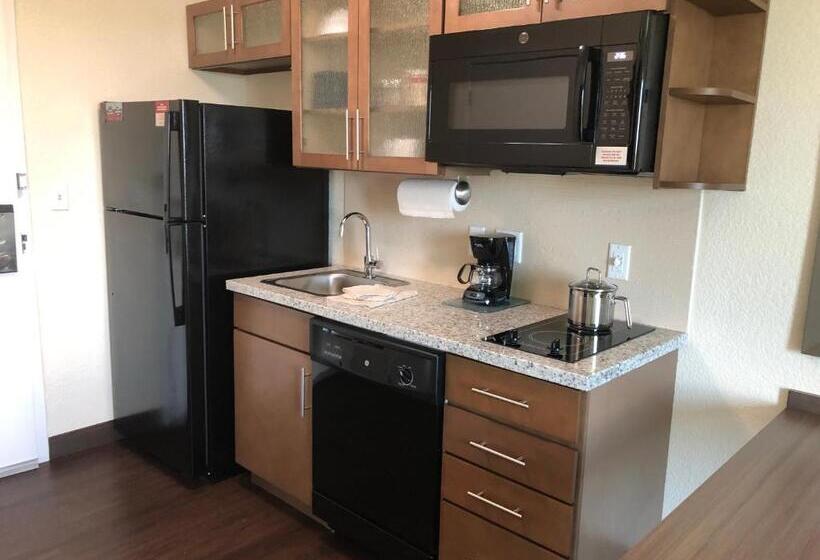 Студия Стандарт, Candlewood Suites   Panama City Beach Pier Park, An Ihg