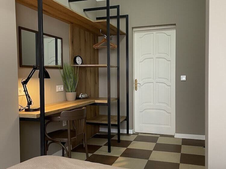 Standard Room, Guest House Kalina