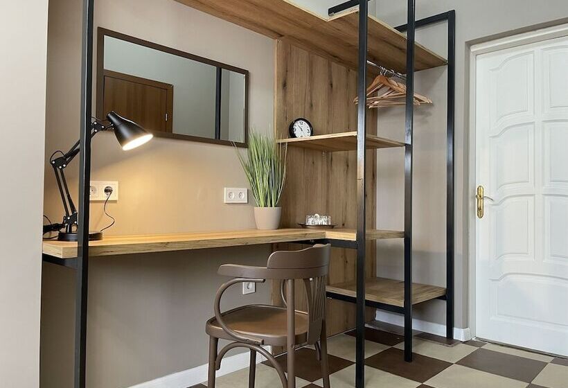 Standard Room, Guest House Kalina