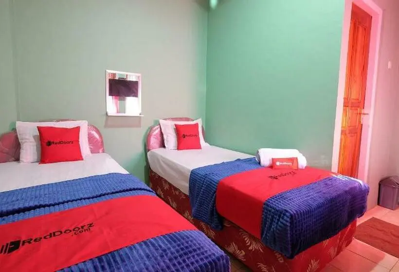 スタンダードルーム, Reddoorz Near Mangrove Forest Kupang