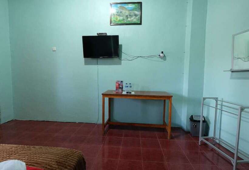 Номер Стандарт, Reddoorz Near Mangrove Forest Kupang