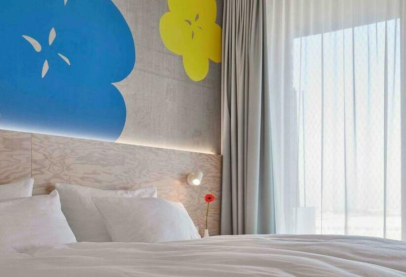 带大床的标准间, Flowers Hotel Essen