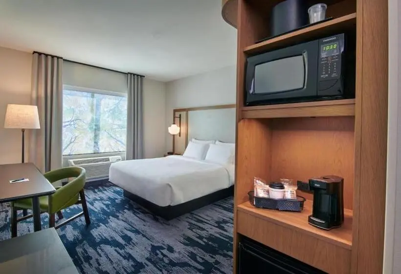 キングサイズベッドのスタンダードルーム, Fairfield Inn & Suites By Marriott Chicago O Hare