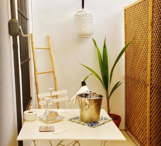 סוויטת ג'וניור עם מרפסת, Numero 9