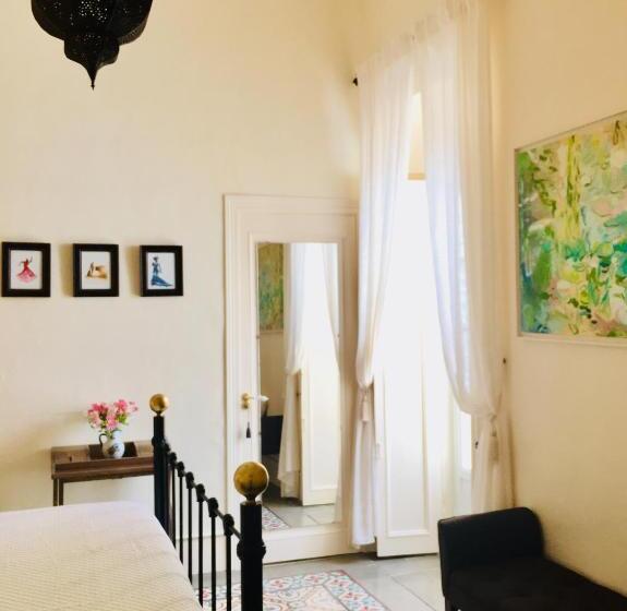 סוויטת ג'וניור עם מרפסת, Numero 9